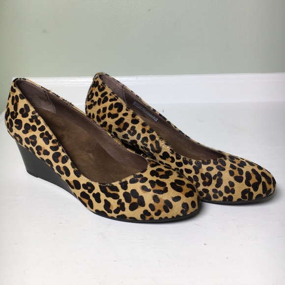 vionic snake print shoes